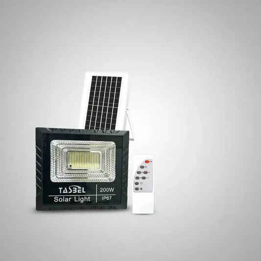 Reflector Solar Led 200w Tasbel Para Exterior Con Control Remoto Negro Blanco Frío