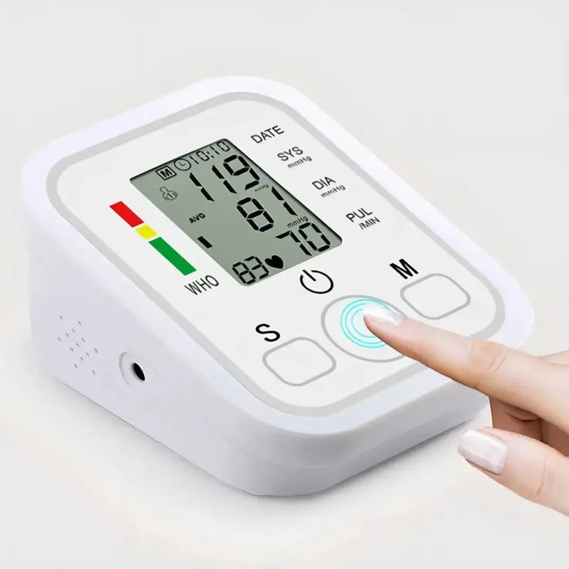 Tensiómetro Digital De Brazo Pulsovital Rgv-001 Para 2 Usuarios Y 99 Memorias Blanco